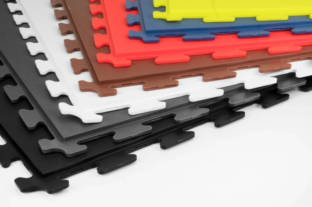 Balkon tegels in verschillende kleuren